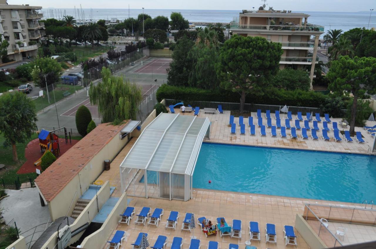 Inter-Residences Heliotel Marine Saint-Laurent-du-Var Exterior photo